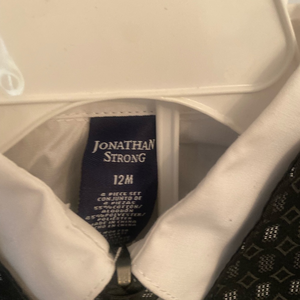 Suit - Picture 4 of 5